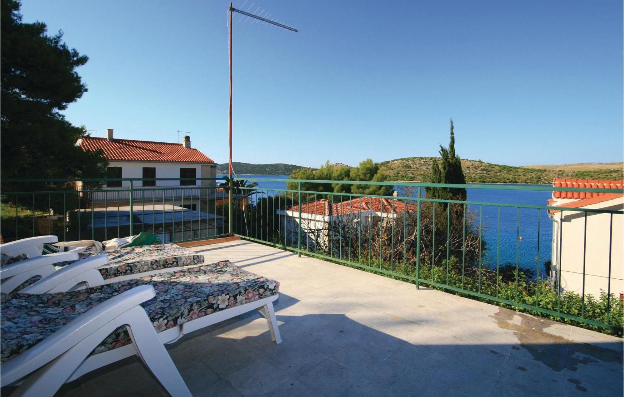 2 Bedroom Beautiful Home In Sparadici Grebastica Exterior photo